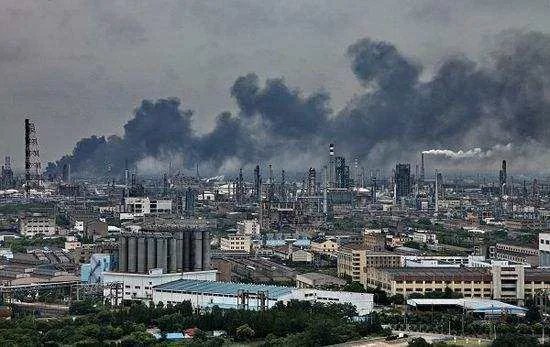 上海金山石化地区着火,是否已查清着火的原因?