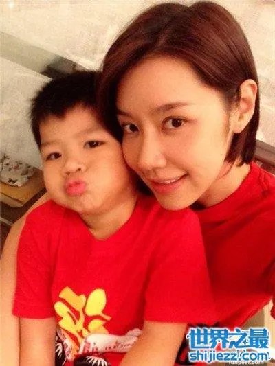 mookies zapp个人资料老公介绍 曾发布露胸性感照走红 