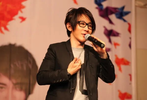 当年火爆全国，却突然消失的刘谦，现在怎么样了？