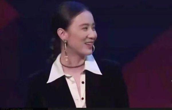 小宋佳和张黎有过一段恋情,对方还为她离婚,为何有这么大的魅力?