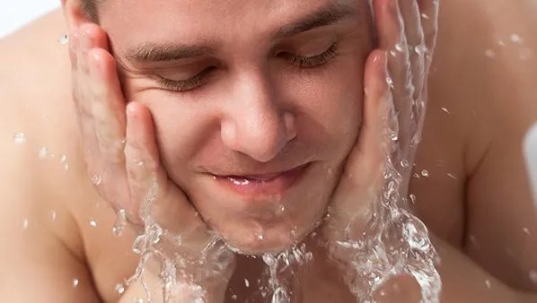 经常用冷水洗脸好吗