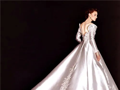 北京婚纱礼服定制哪家好  北京婚纱定制品牌推荐