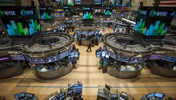 美国三大股指13日全线暴跌,将会造成哪些影响?