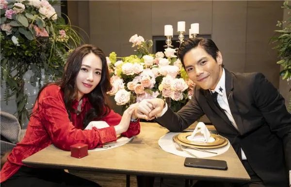 向佐郭碧婷婚期确定，你觉得谁会是她们的伴郎？