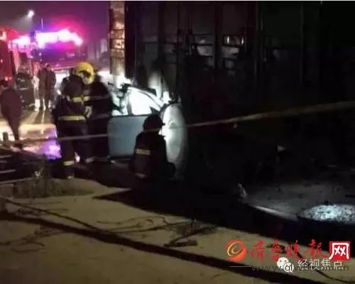 世界最豪华跑车追尾货车现场 如何避免汽车追尾事故的发生