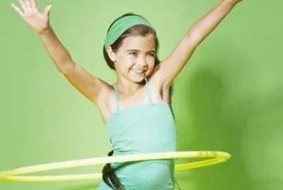 90后女孩一分钟摇300个呼啦圈,她是以此为生吗?