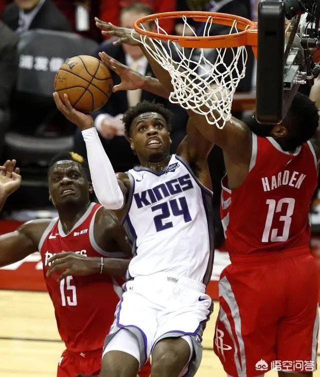火箭胜国王20分,替补席上的哈登和卡佩拉是什么表情?