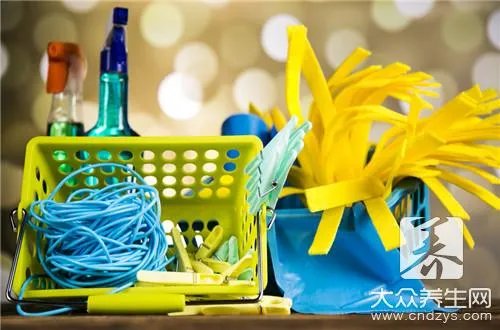 皮包脏了清理小窍门