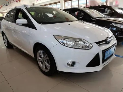 解密福特福克斯2012款三厢完整参数