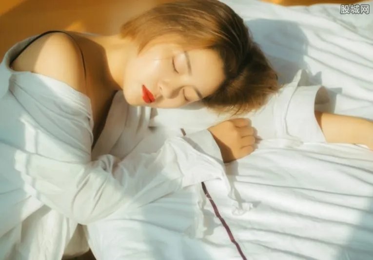 留学生成日本校花 中国漂亮妹子脱颖而出