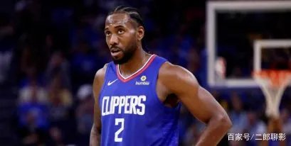 科怀·伦纳德是什么时候和快船队签约的?