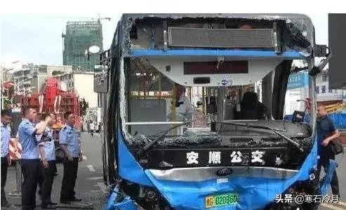 贵州公交坠湖,司机蓄意报复社会,这样的悲剧能否避免?