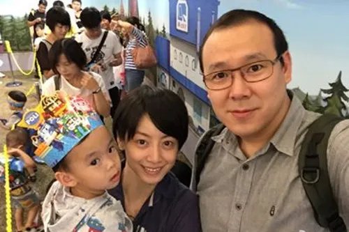 范筱梵老公Johnny曝光  小腹微隆疑似怀孕