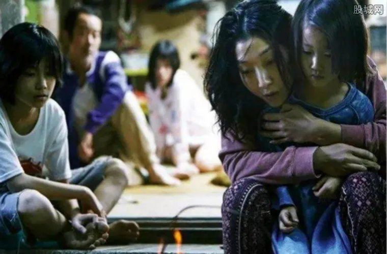 小偷家族引抢票战 首日票房达1.3亿日元成票房冠军