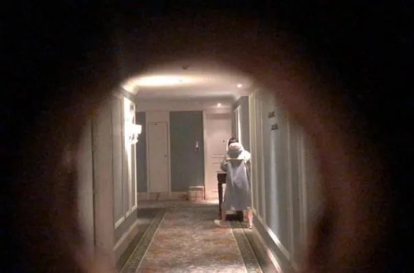 张丹峰毕滢再同房:这次直接穿着浴袍光着小腿进去