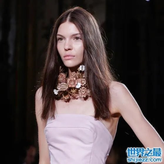 俄罗斯19岁最美少女凯特.B全裸出镜，大尺度 