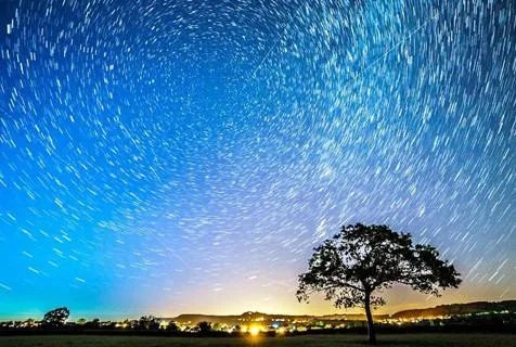 小行星将于11月初接近地球是否存在撞击地球的可能？