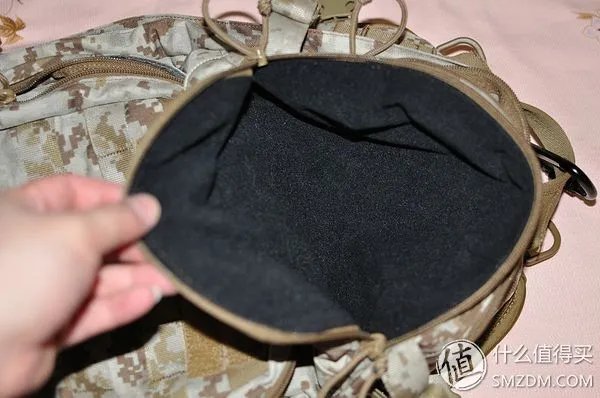 我去年买了个登山包，超耐磨——晒 Camelbak  驼峰 H.A.W.G. 500 登山包