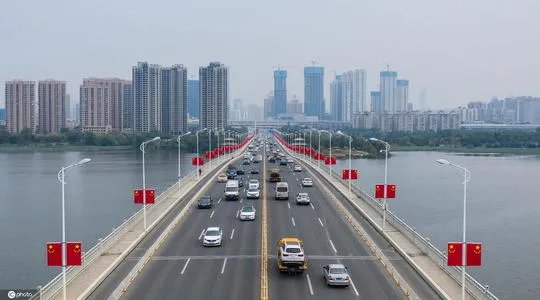 一夜之间武汉红了,到底发生了什么?