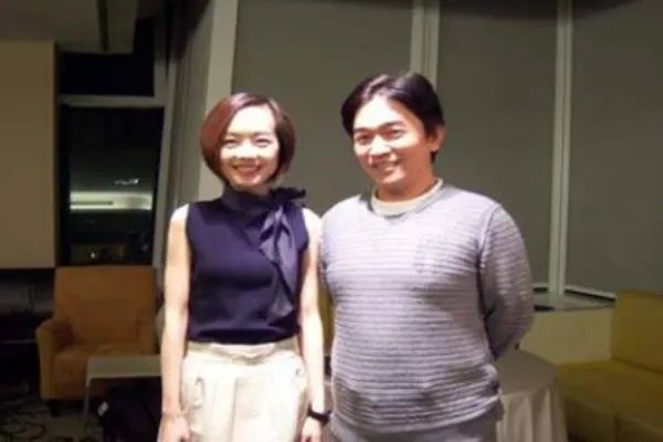 鲁豫的老公朱雷照片曝光 揭秘两人的幸福婚姻