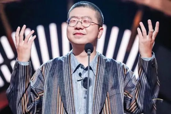 李诞八卦父母是做什么的 李诞是富二代吗？