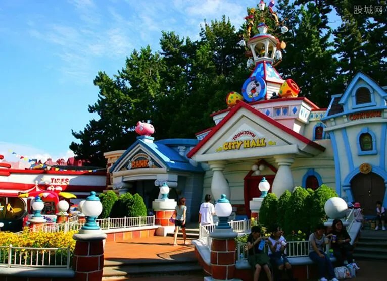 香港迪士尼乐园关闭 再开园时间不足一个月