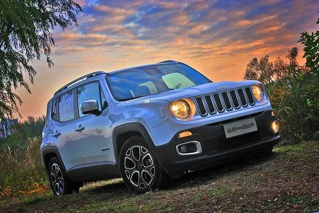 拼颜值和实力，本田缤智和自由侠哪个更有范？