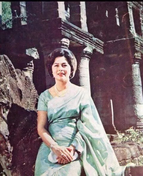 晚年和长子相依为命的莫尼克王后,她的次子是怎么死的?