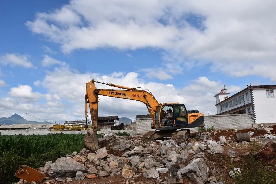 农村乱占耕地建房实施八不准，那些建房的何去何从？