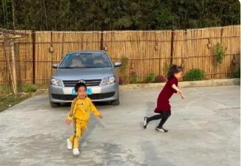 李佳航儿子正面照曝光了?