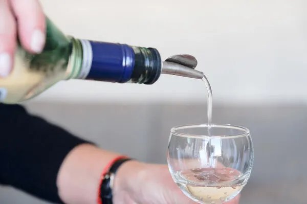 印度旁遮普邦假酒案已致98人死亡!喝了假酒会怎样?