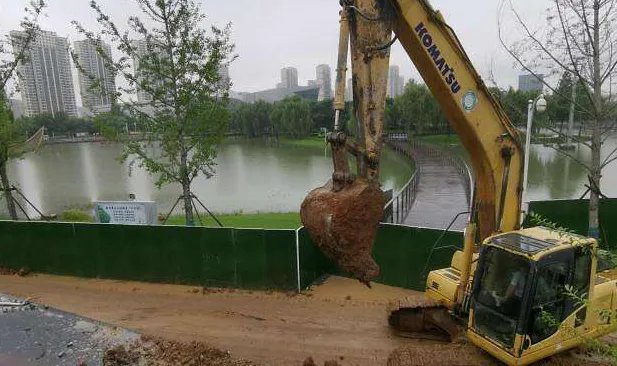 秦淮河河堤违建涉事9人被处理,将给予什么样的处分?