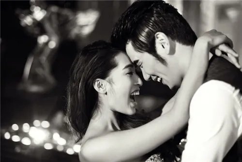 80后婚纱照图片欣赏 80后个性婚纱照风格大全