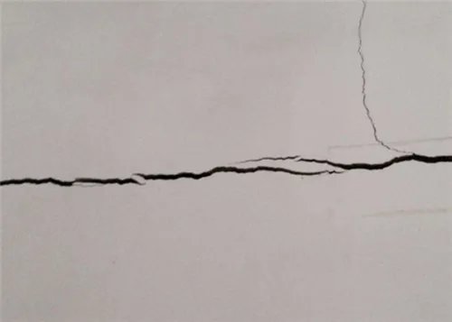 墙体裂缝怎么回事