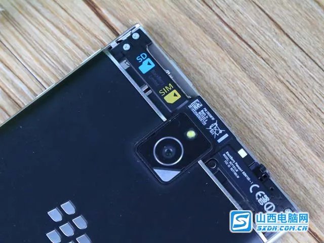 黑莓Passport 太原手机网11.11促2899