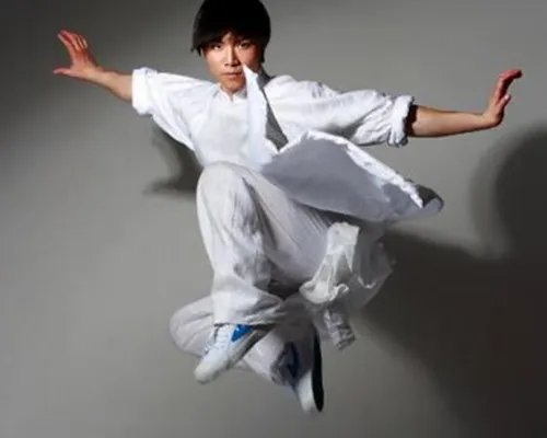 中国达人秀阎玺现状传递正能量 “功夫派”4兄弟舞台重聚