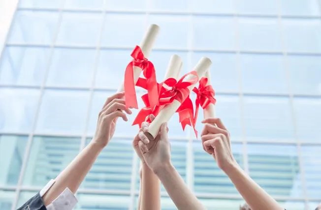 2021高考加油励志语简短 2021高考励志的句子致自己简短