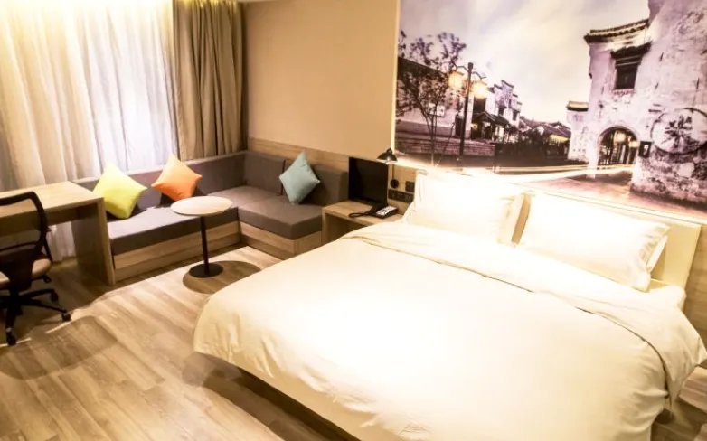 有酒店浴室挂钩暗藏摄像头，住酒店有哪些注意事项？