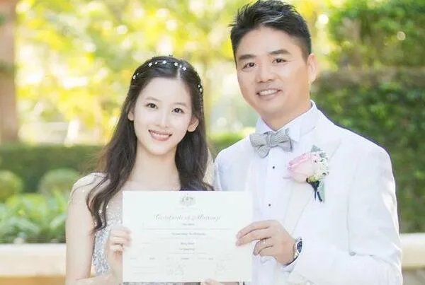网络十大红人排行榜 李佳琦第一,旭日阳刚上榜
