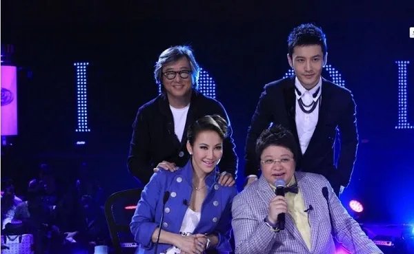 《中国梦之声》终极试音会 韩红黄晓明李玟“内讧”