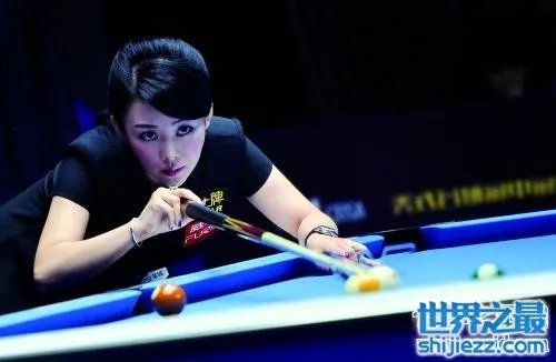 比赛时潘晓婷胸部碰到球 一张图告诉你她的胸有多大