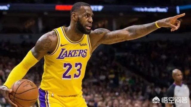 湖人10连胜被终结之后,东契奇主动走向湖人替补席,老詹却转身就走,你怎么看?