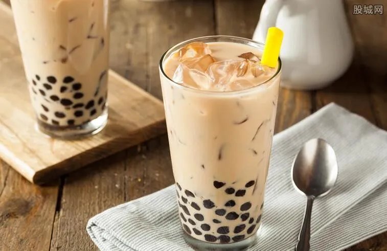 日本黑帮卖奶茶 卖奶茶上热搜生意十分火爆