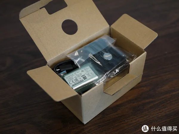 德亚极速直邮-SONY 索尼 FDR-X1000V 4K运动相机 开箱