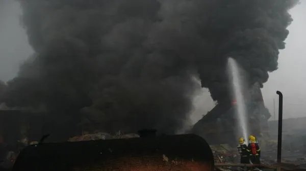 河南化工企业发生爆炸，爆炸事故是否造成人员伤亡？