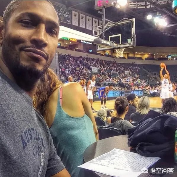 迪奥已经快40岁了，为什么还能加入法国海军？