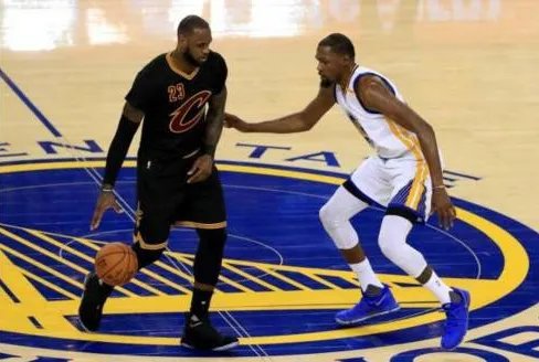 勇士进总决赛4-3淘汰火箭赛情怎样?