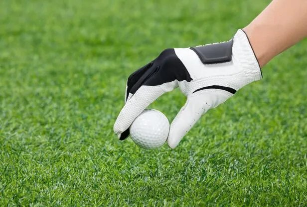 高尔夫球上为什么有“小坑” 高尔夫球上的小坑有什么用