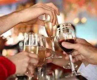 吃这7种东西就是在喂养癌细胞：5个字把癌挡在门牙外