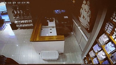 女子教唆女儿偷钱 称为第三胎找奶粉钱